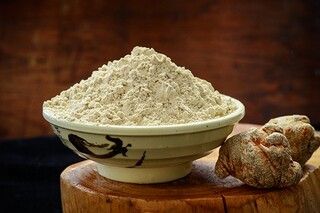 成语矮矮实实的意思(矮矮实实成语)
